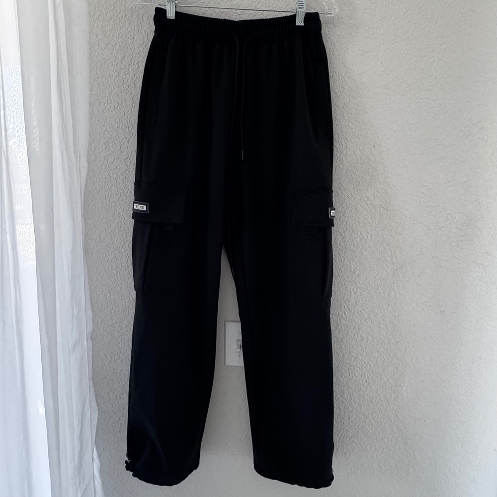 GYM Women Black Cargo Jogger Pants Elastic Waist Toggle Hem Small